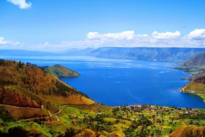 Danau Yang Bisa Menjadi Sumber Air Untuk Di Olah